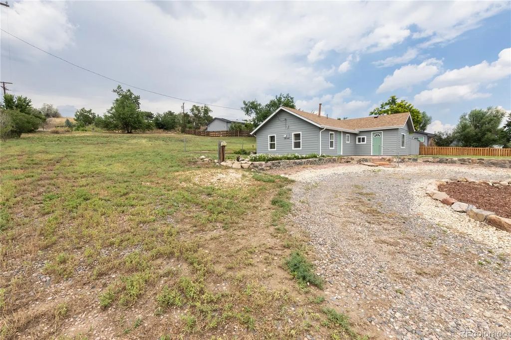 9995 W Wesley Avenue, Lakewood