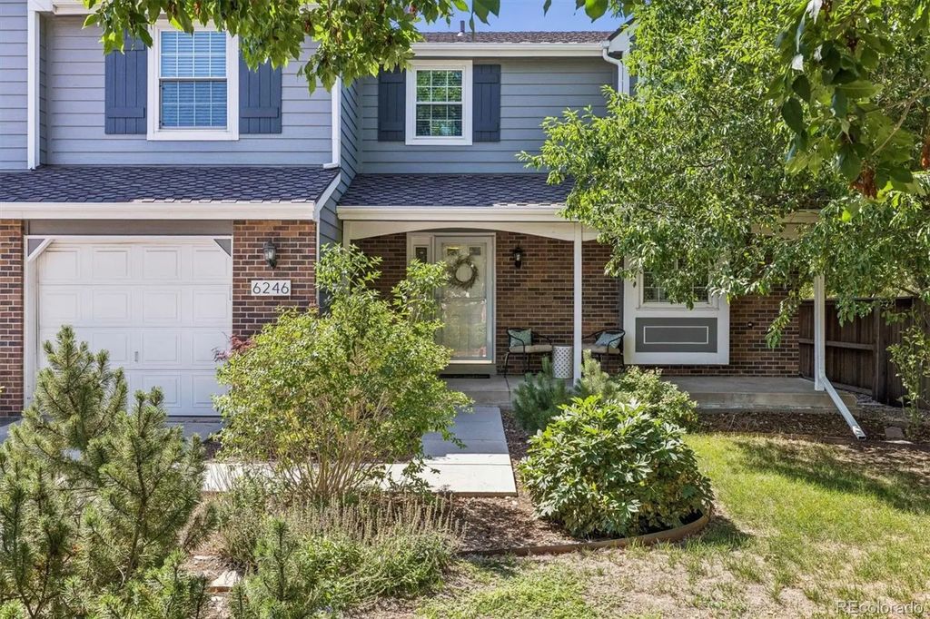 6246 E Hinsdale Court, Centennial