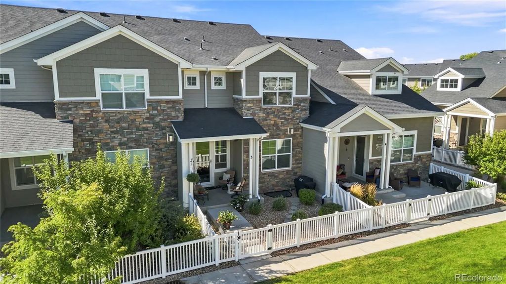 2162 Montauk Lane 3, Windsor
