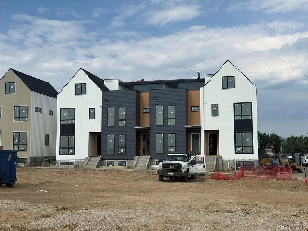 564 Lombardi Circle, Louisville