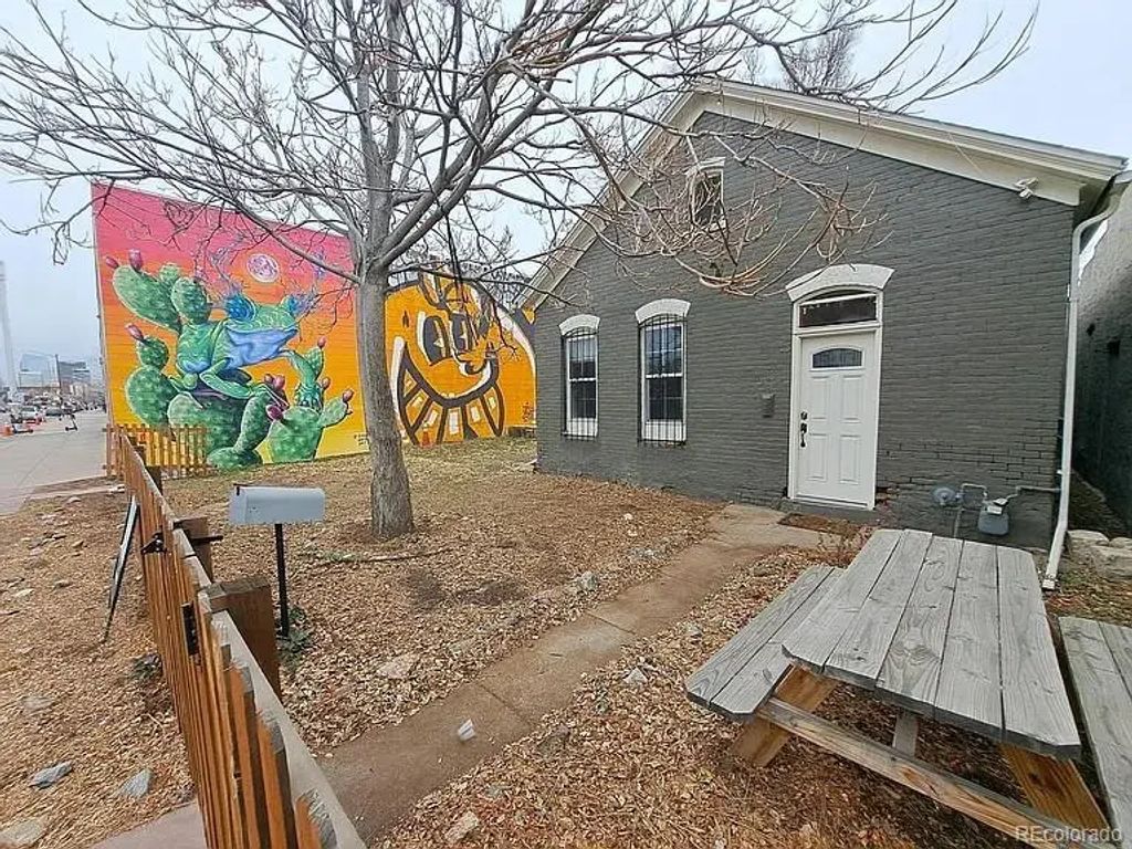 3139 Larimer Street, Denver