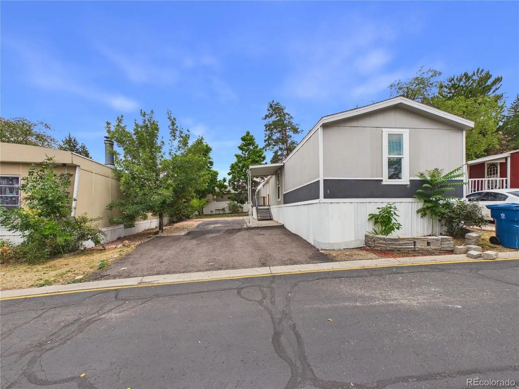 2551 W 92nd Avenue, Denver