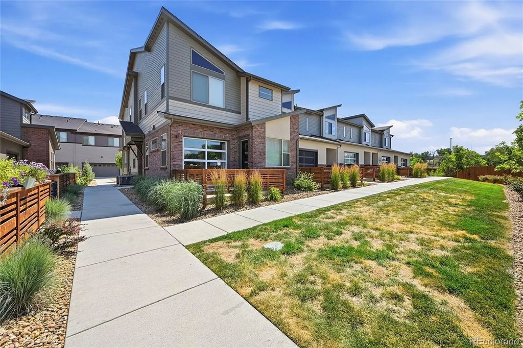 4045 S Teller Street, Denver