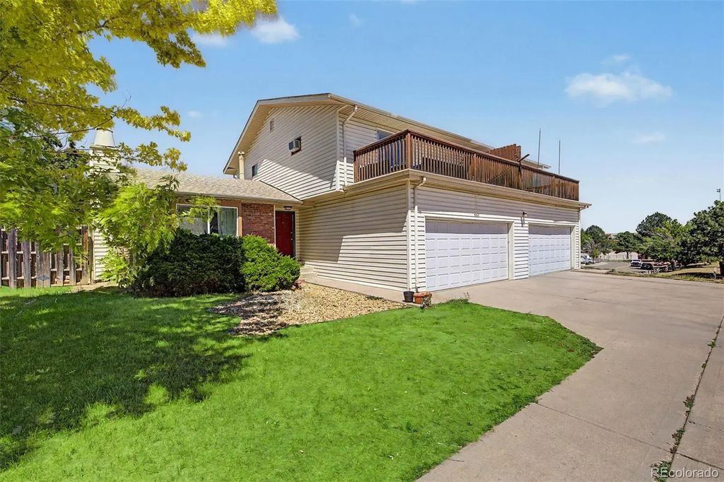 9065 E Chenango Avenue, Englewood