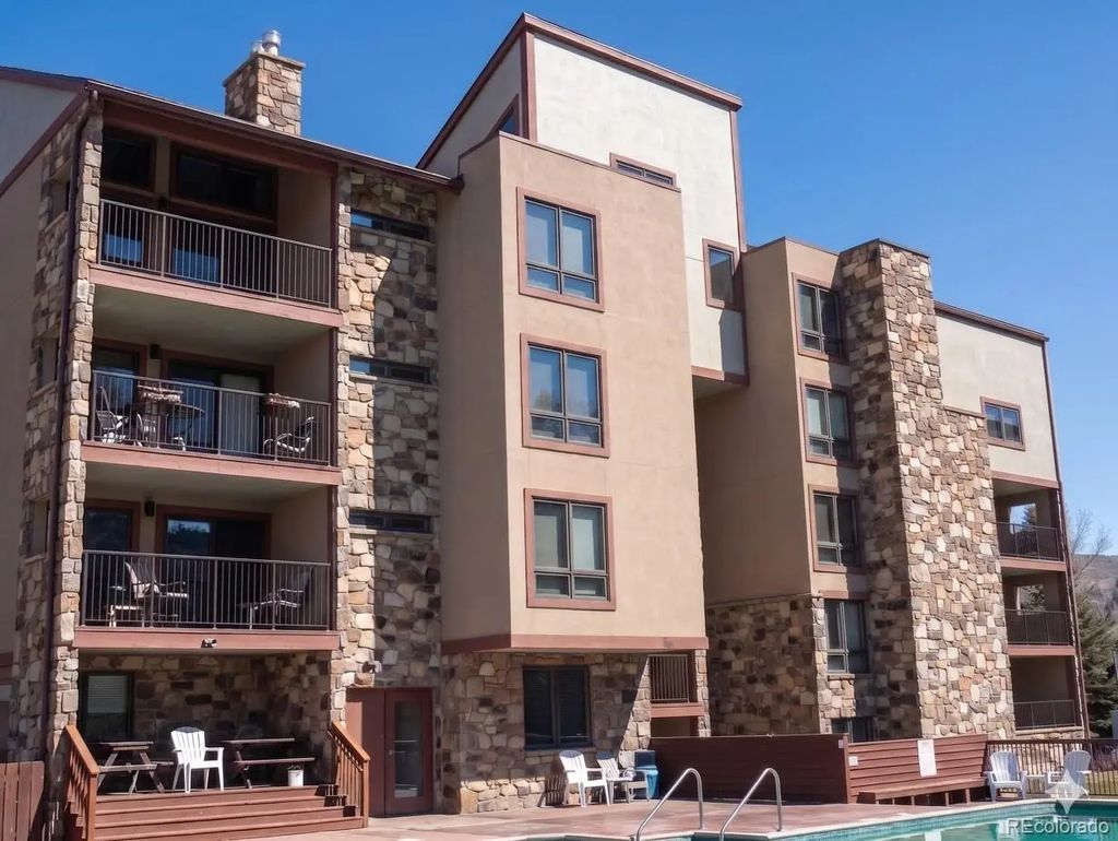 993 Lions Ridge Loop 352, Vail