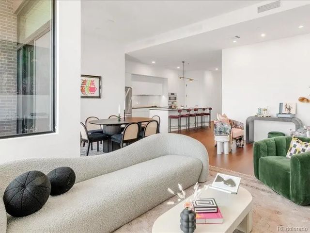 3500 Chestnut Place 1204, Denver