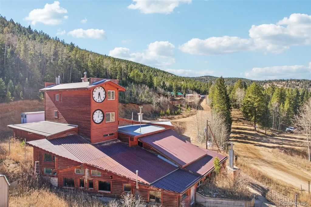 4628 Smith Hill Road, Black Hawk