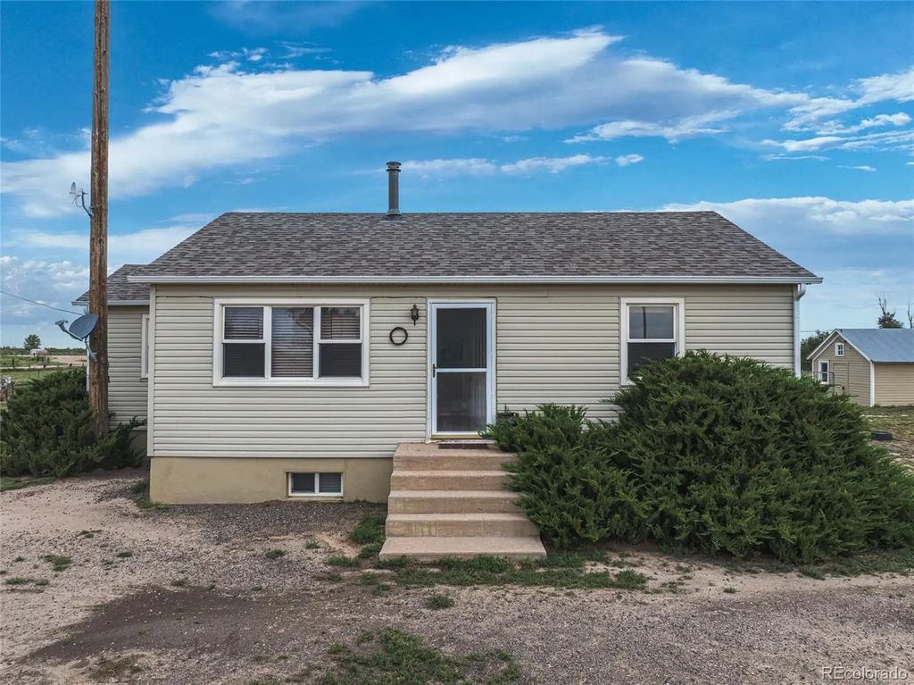 29517 County Road 398, Keenesburg