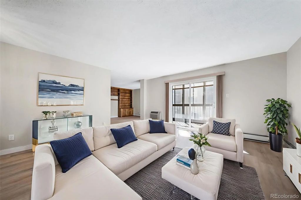 3082 S Wheeling Way 205, Aurora