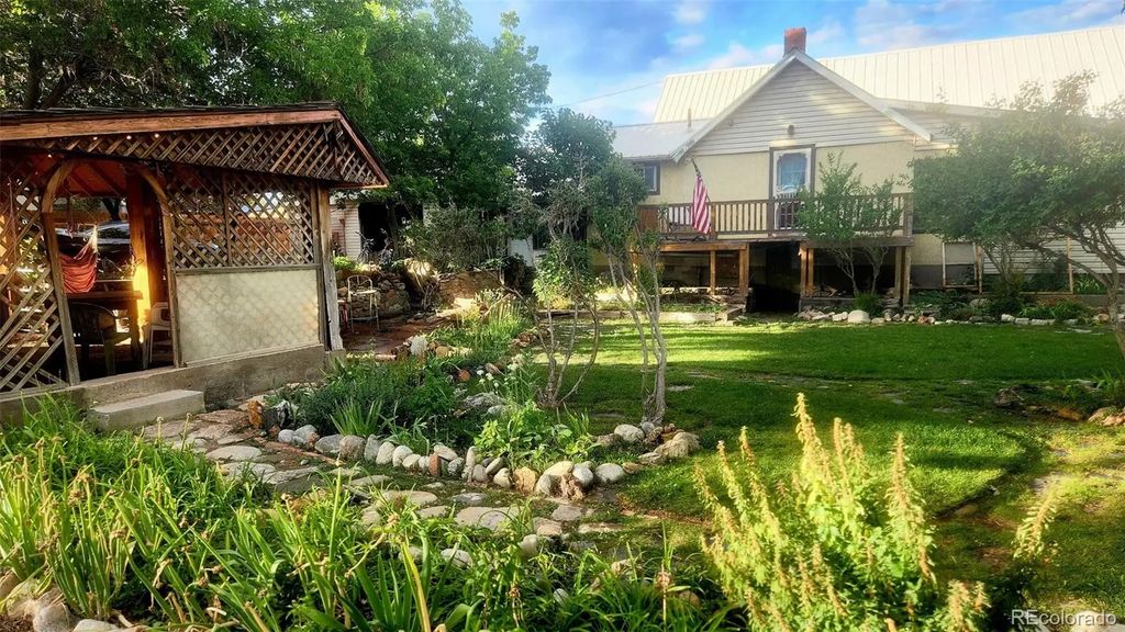 1040 D Street, Salida