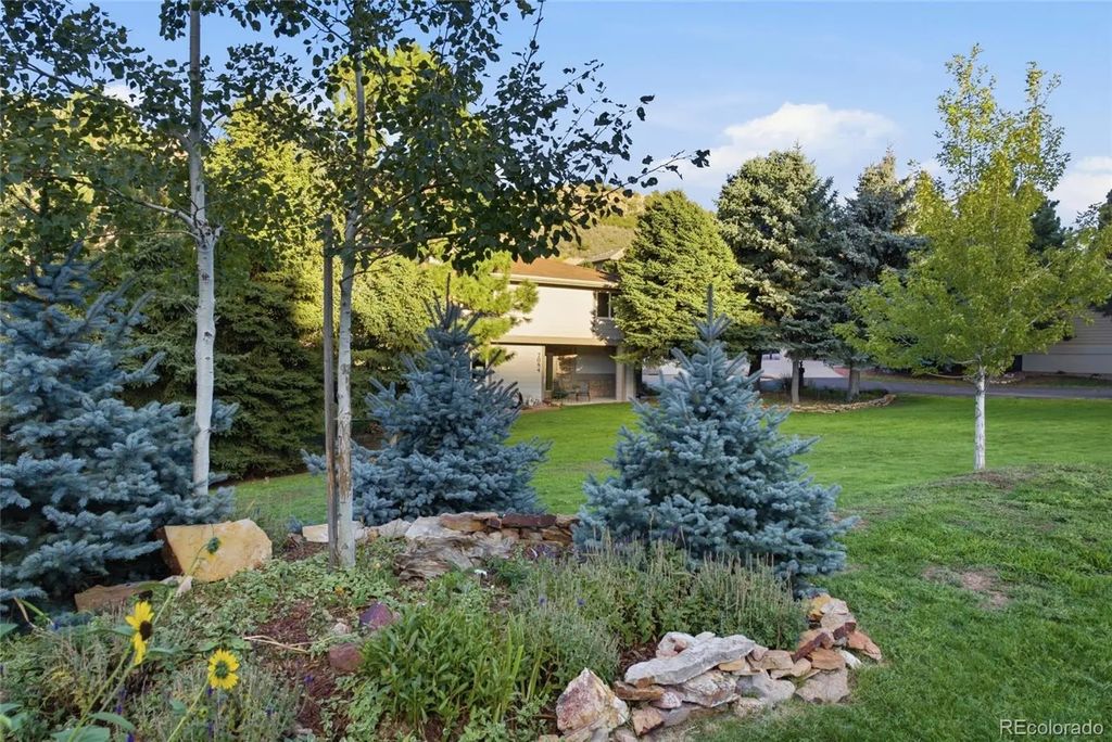 7084 Fox Paw Trail, Littleton