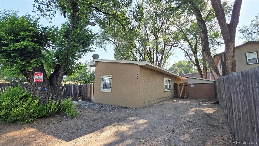 537 Crockett Lane, Colorado Springs