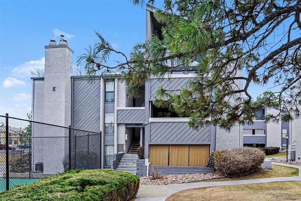 9867 E Peakview Avenue E06, Englewood