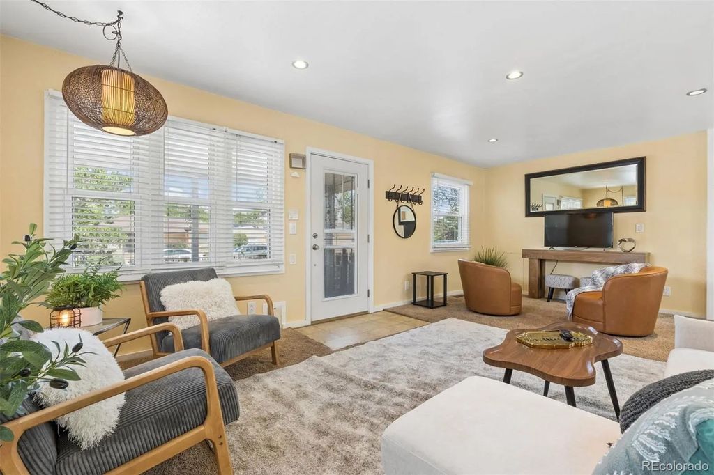2160 E 94th Avenue, Thornton