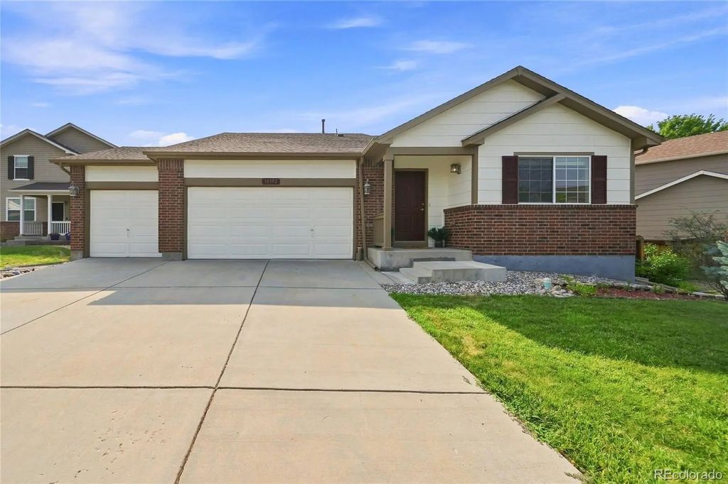 16792 E Prairie Wind Avenue, Parker