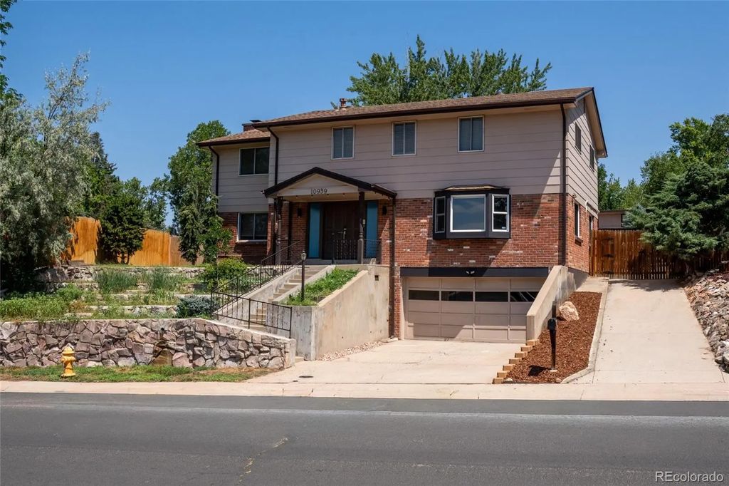 10939 E Harvard Drive, Aurora