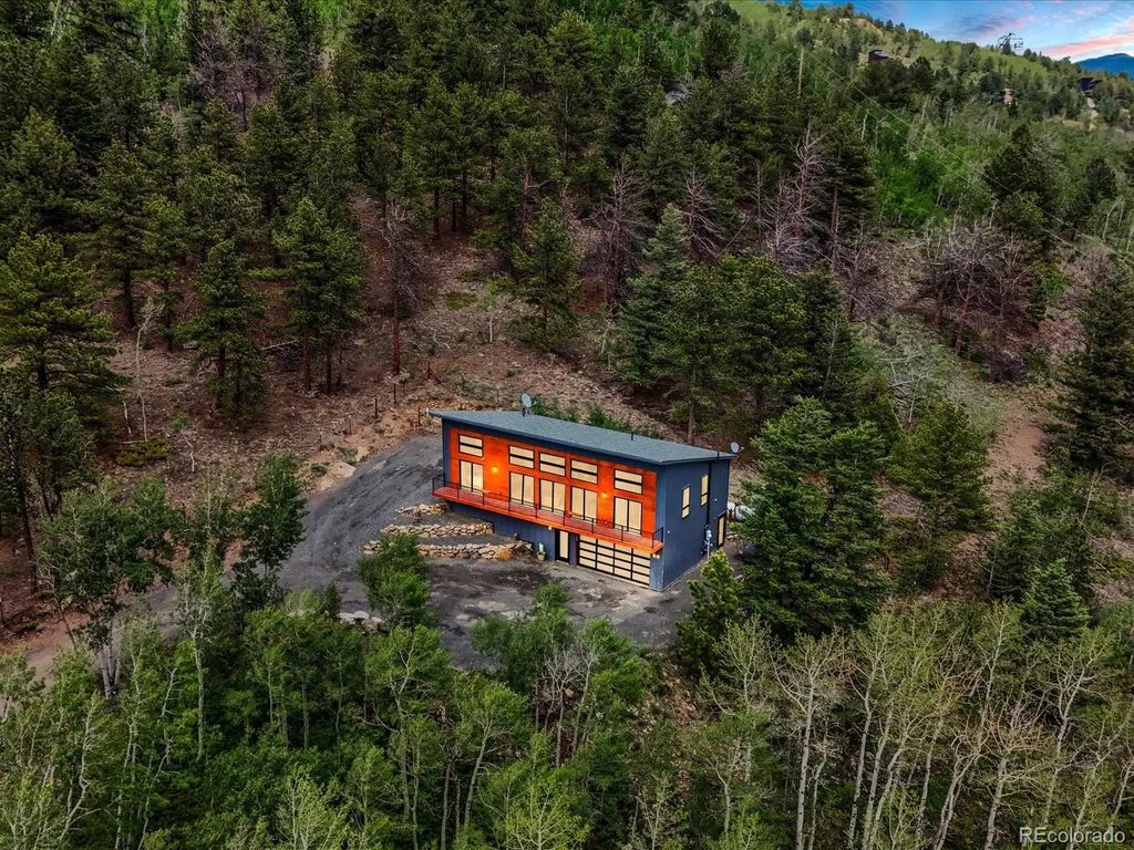 682 Alps Hill Road, Central City