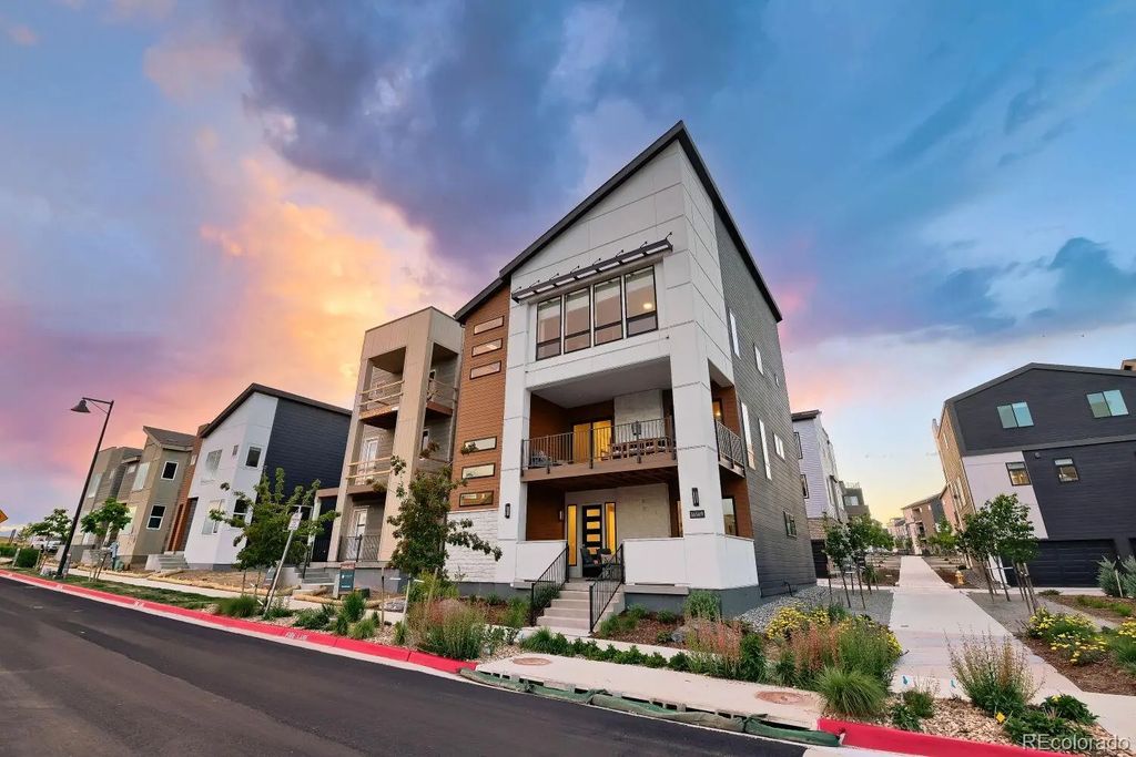 16569 Peak Street, Broomfield