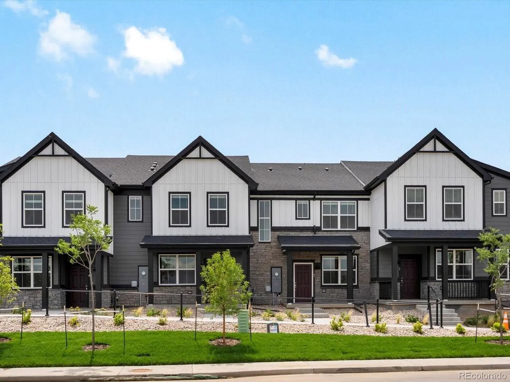 1616 Riverplace Drive 2, Windsor