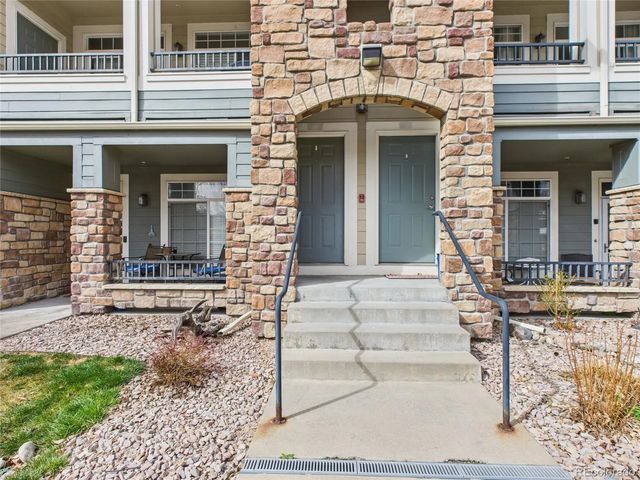 474 Black Feather Loop 412, Castle Rock