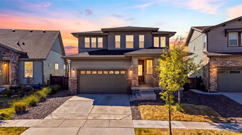 1913 Coopers Hawk Court, Brighton