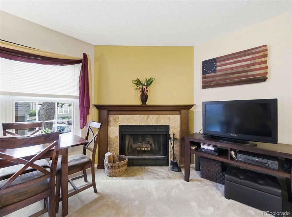 5705 W Atlantic Place 106, Lakewood