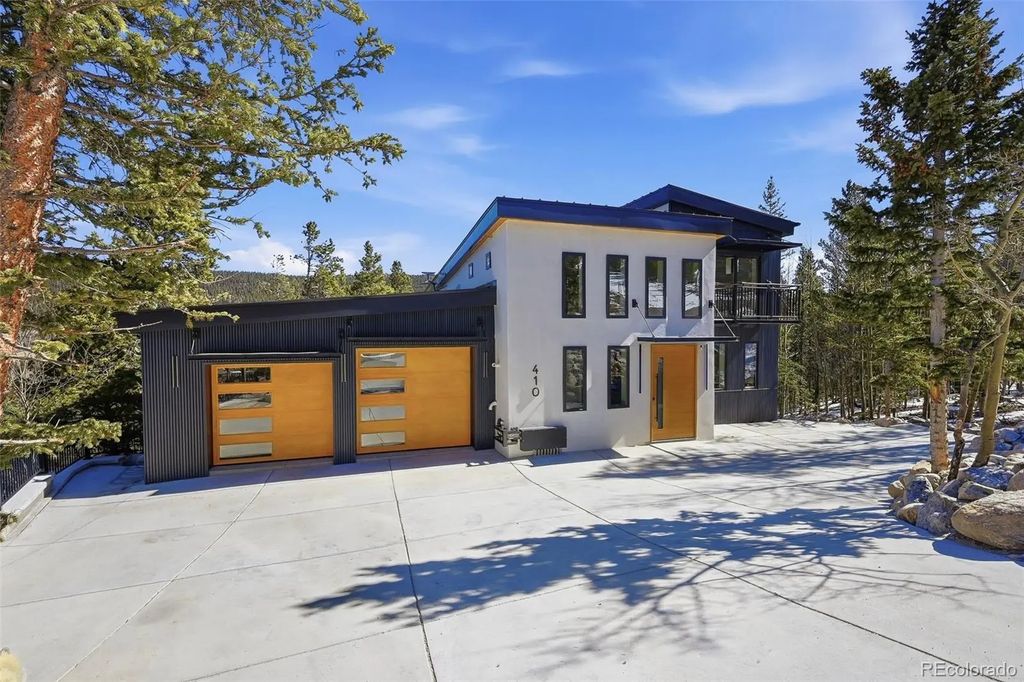 410 N Aspen Street, Alma