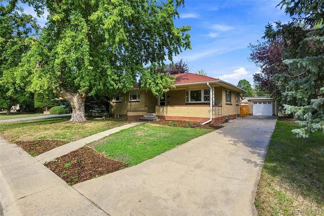 2386 S Bellaire Street, Denver