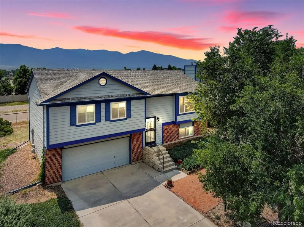5230 Bradley Circle, Colorado Springs