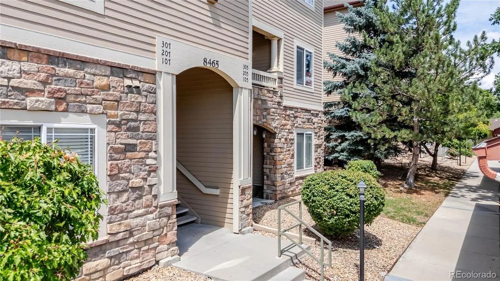 8465 S Holland Way 205, Littleton