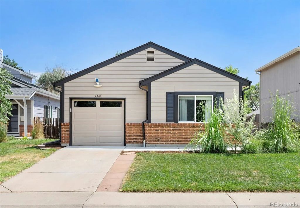 2340 Redwood Avenue, Lafayette