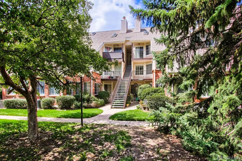 13813 E Lehigh Avenue E, Aurora