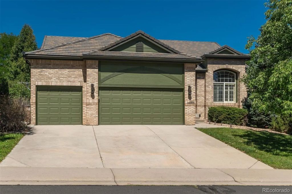 17807 E Oakwood Lane, Aurora