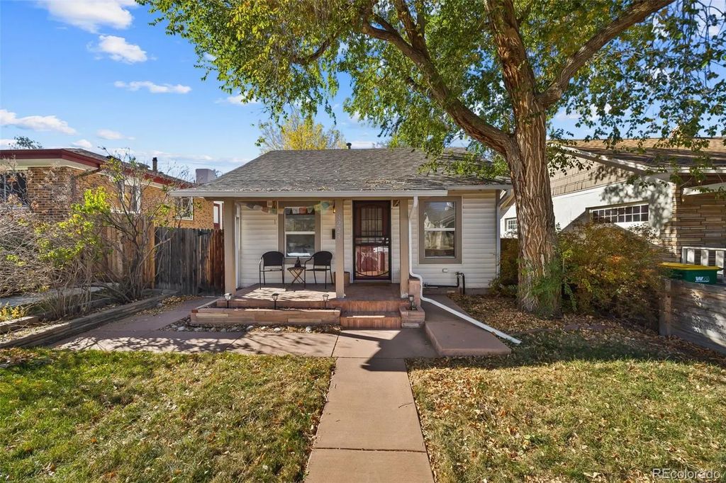 3223 S Grant Street, Englewood