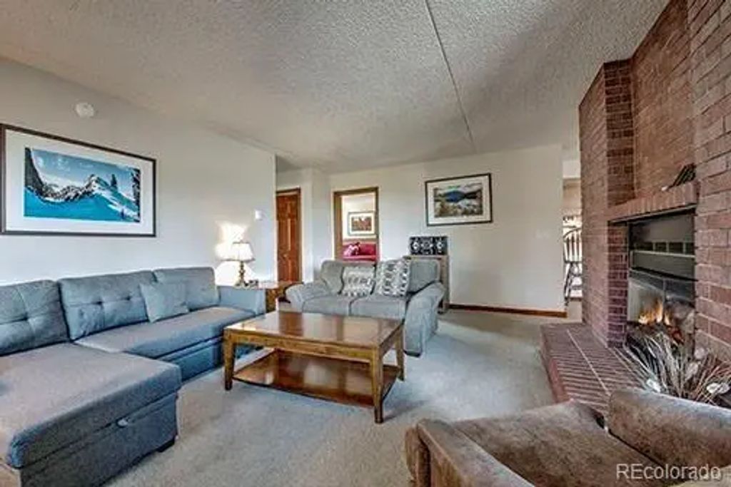 317 W La Bonte Street 107, Dillon