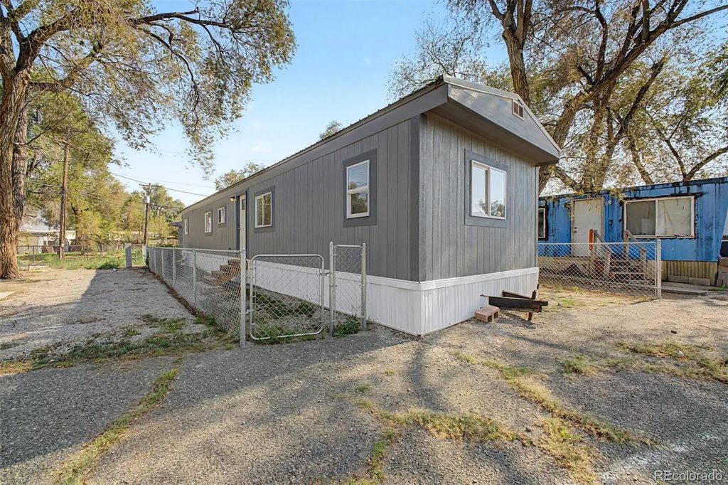 2626 Lake Avenue, Pueblo