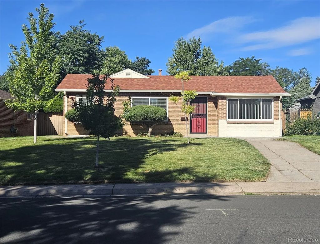 1741 Macon Street, Aurora
