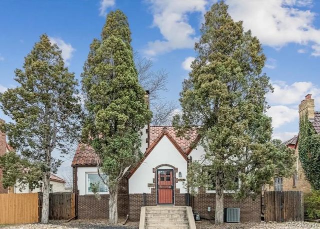4752 Federal Boulevard, Denver