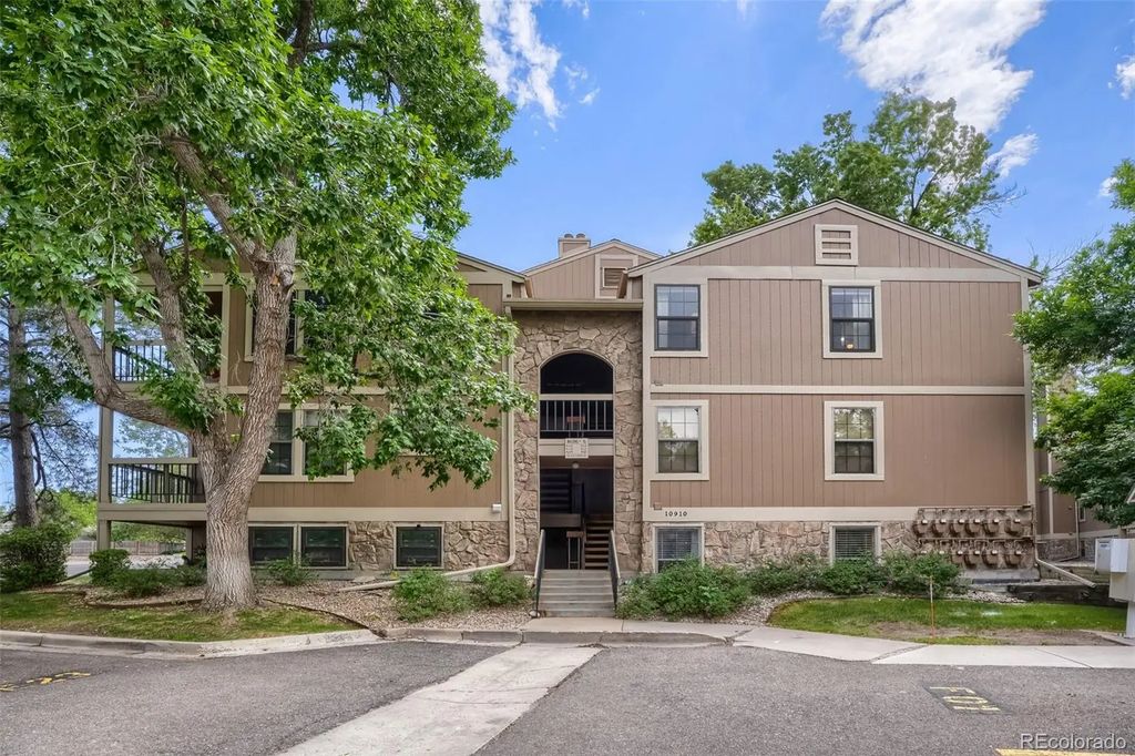 10910 W Florida Avenue 522, Lakewood