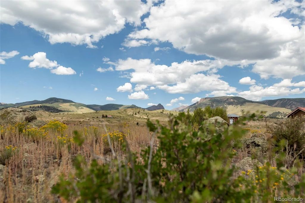207 Sunset Court, Creede