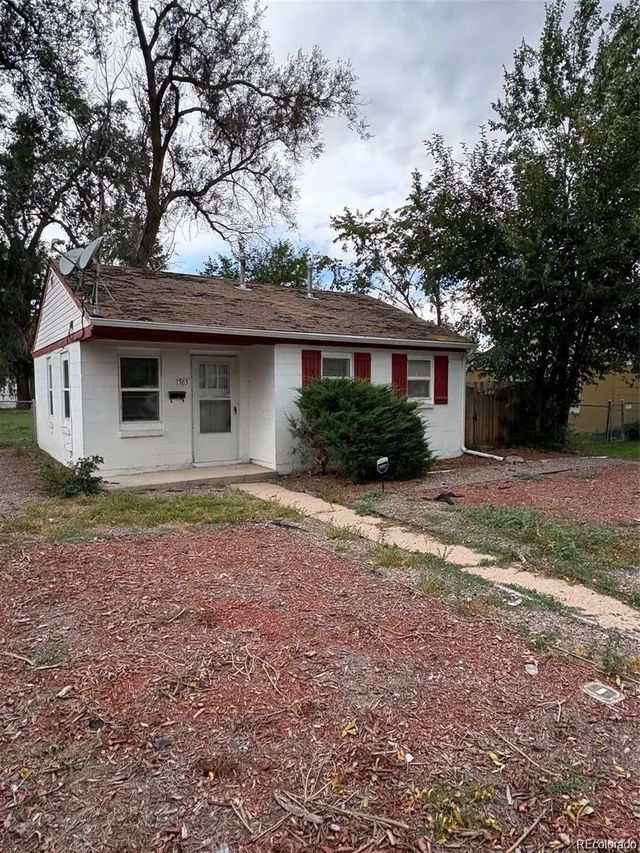 1565 Xanthia Street, Denver