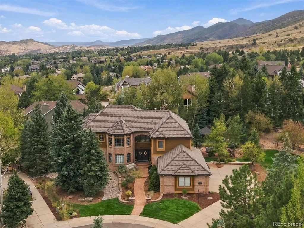 10 Antler Court, Littleton