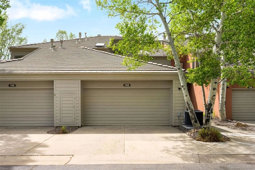 702 Ridgeside Drive, Golden
