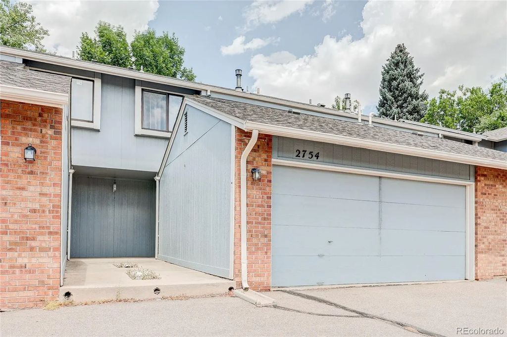 2754 S Lansing Way, Aurora