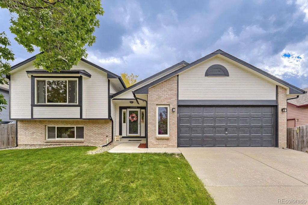 12206 W Crestline Drive, Littleton
