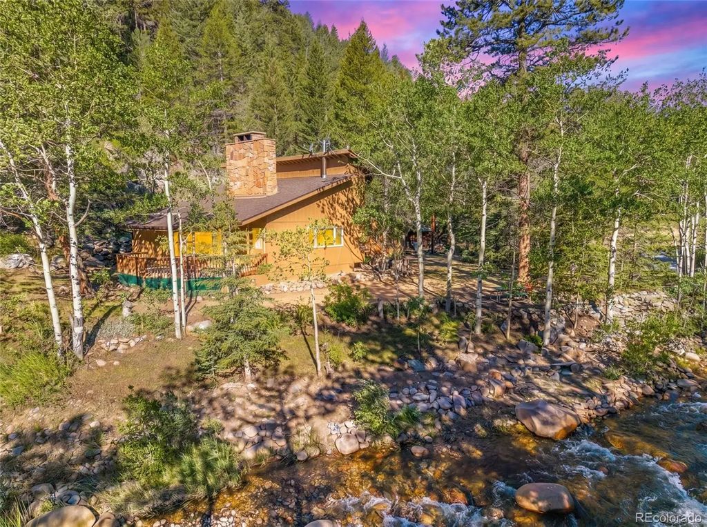 21692 S Saint Vrain Drive, Lyons