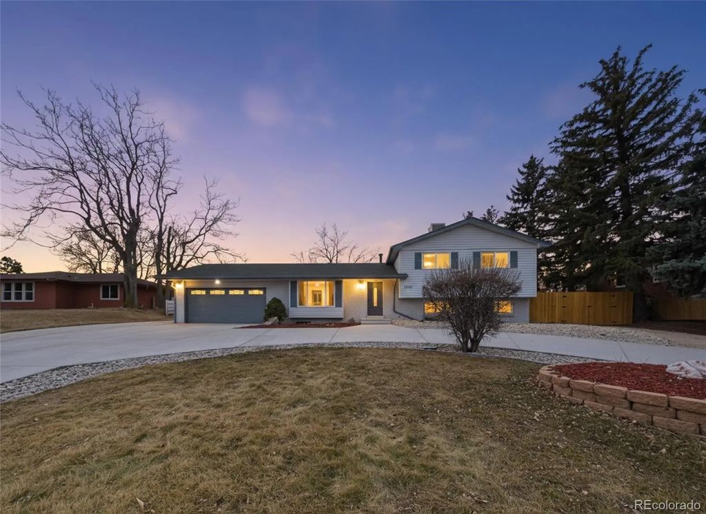 11310 W Center Avenue, Lakewood