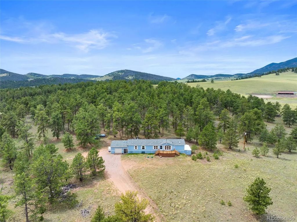 1325 County Rd 59, Guffey