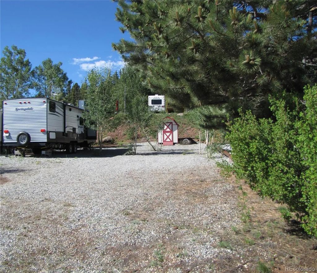 182 Smoke Stack Road, Hartsel