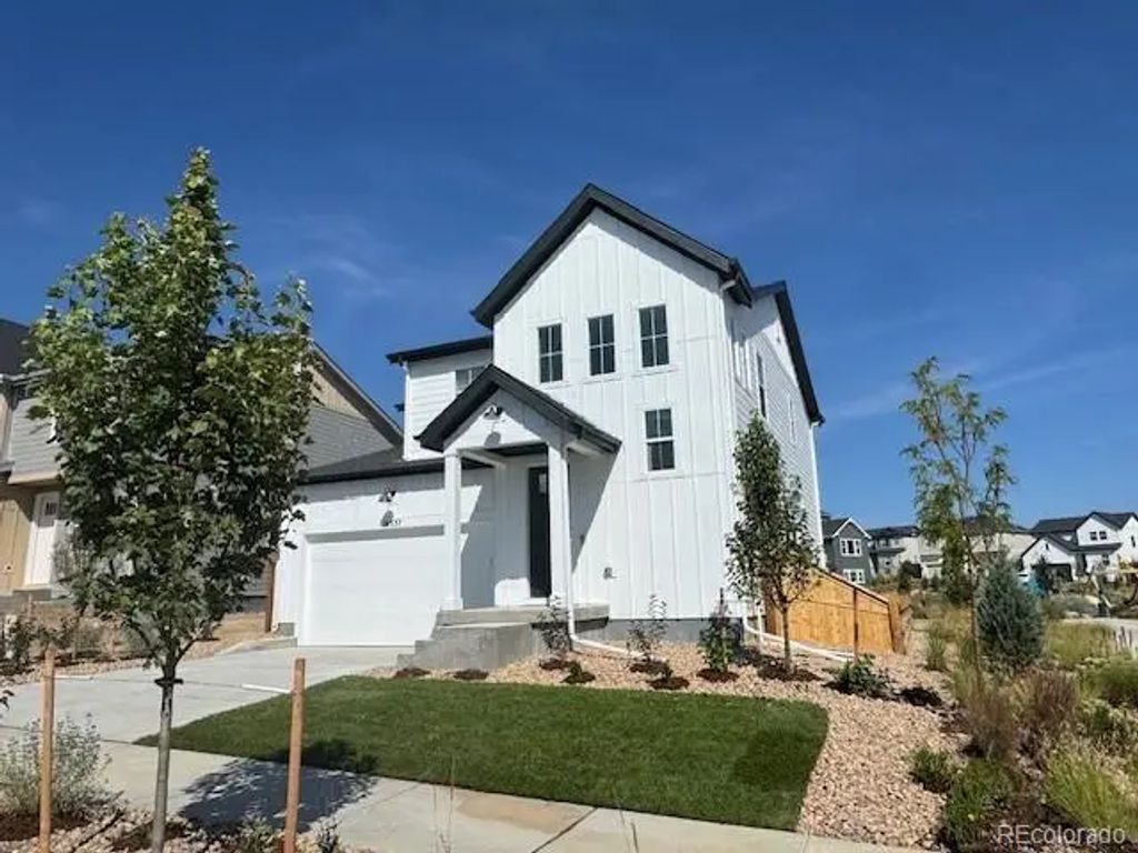16537 W 92nd Place, Arvada